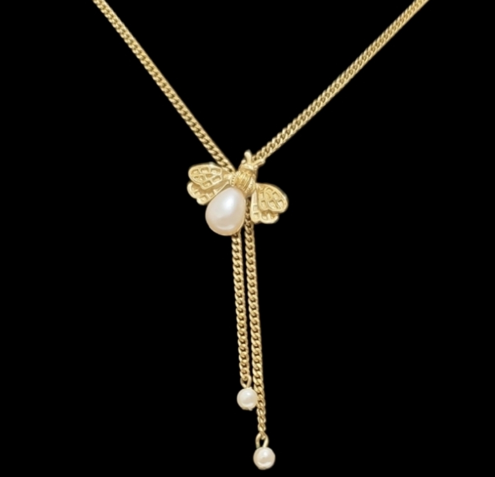 Vtg. Honey Bee Necklace by Avon